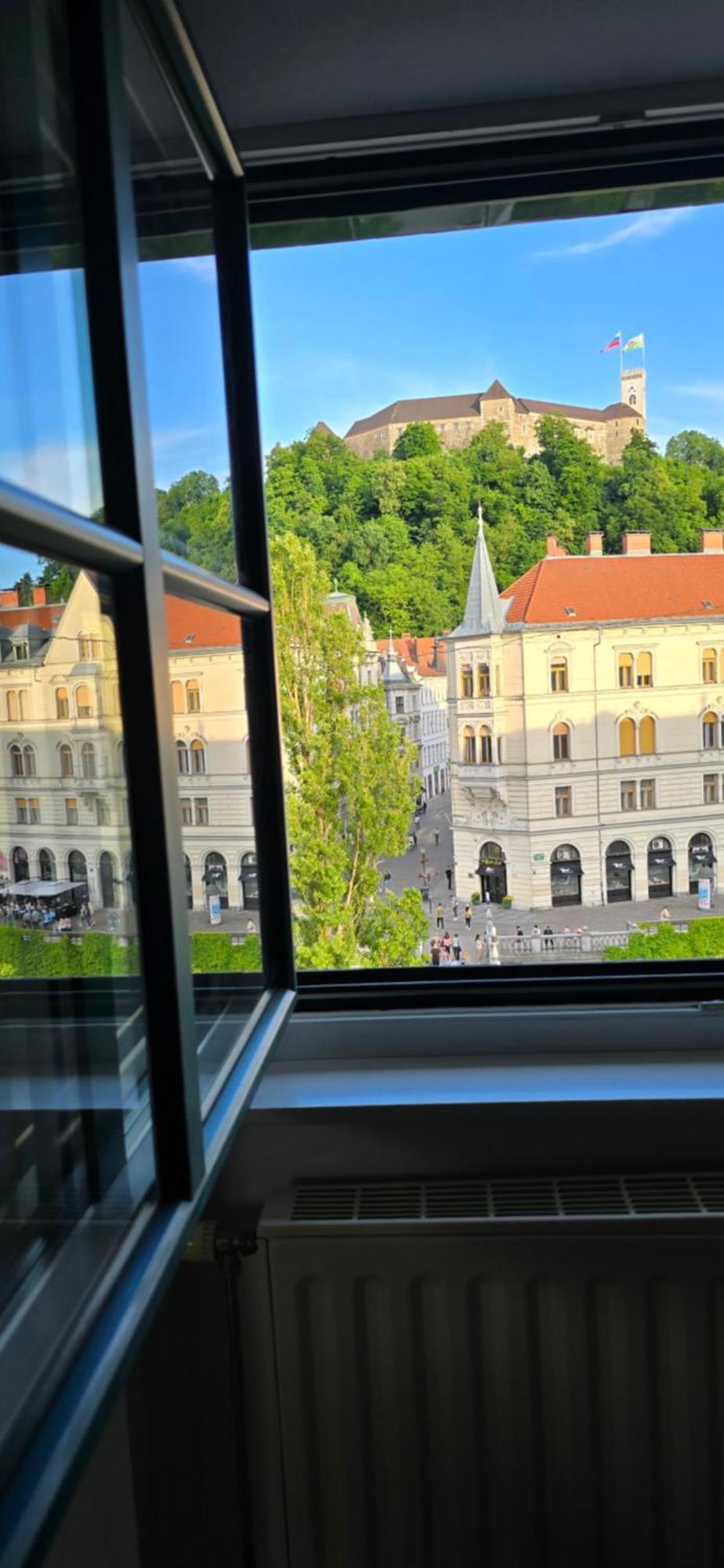 Poet Apartment Ljubljana Buitenkant foto