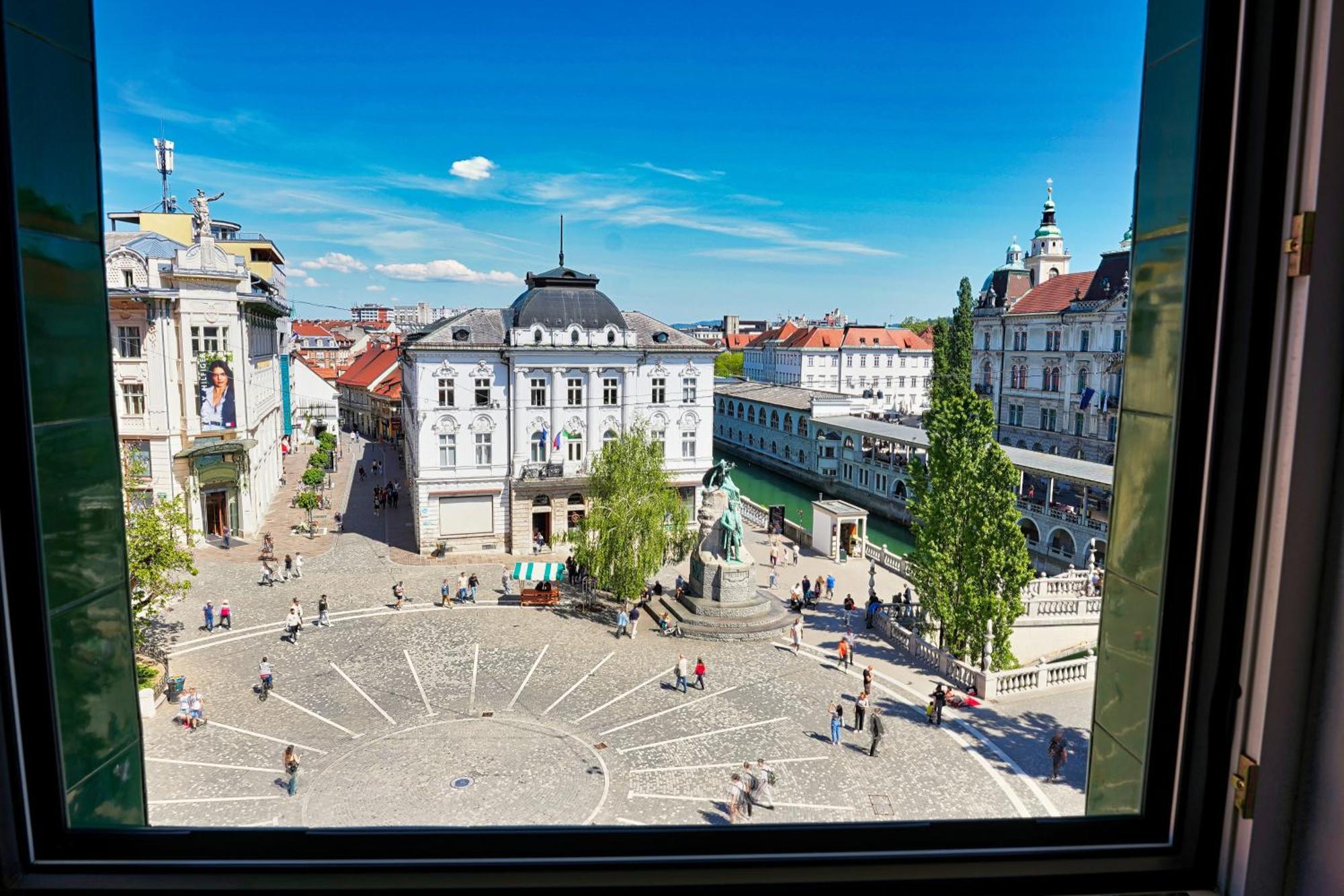 Poet Apartment Ljubljana Buitenkant foto